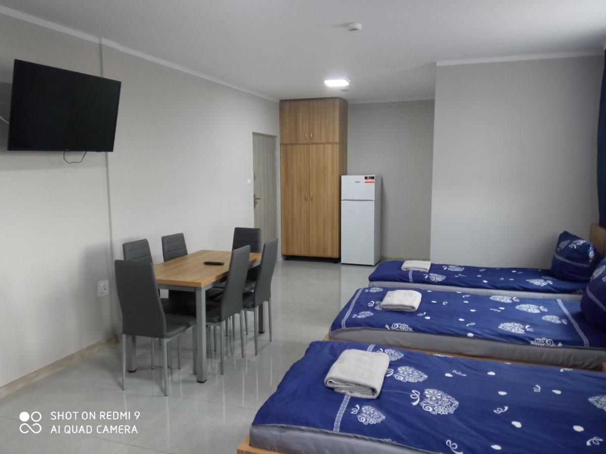 Czerwony Szafir Grodzisk Hostel Grodzisk Mazowiecki Kültér fotó