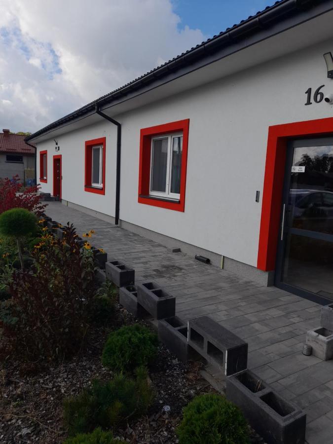 Czerwony Szafir Grodzisk Hostel Grodzisk Mazowiecki Kültér fotó